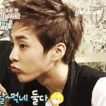 [시우민] 엑소 데뷔전 떡볶이 <b>냠냠</b>하는 시우민 >.<