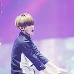 [EXO] 부서지는 <b>햇살</b>은 나만 비추나