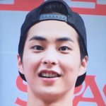 [EXO] <b>빠순이</b>렌즈 빠지니까 ㅈㄴ못생겨보임 