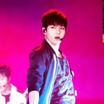 쇼케이스에서도 미 <b>독점</b> 쩌는 엘