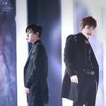 [EXO] 그 <b>시선</b> 끝엔