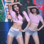 병아리 돋는 자켓 입고 귀요미 매력터지는 혜정에 심쿵해~