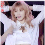 [19] 부드러운 여자의 <b>손길</b>