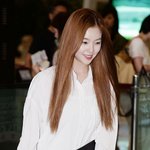 [EXO] 민석이로망이 흰와이셔츠에<b>하의실종</b>