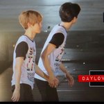 [팬픽] 세11백) ???나늦게일어나서지금봤는데