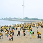 깨끗한 휴가철 맞이할 수 있도록 하나님의교회에서 해변가 자원봉사...