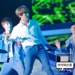 [백현] 흰<b>셔츠</b> 스끼니청  섹시백현