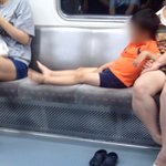 7호선 탄 어머님, 사랑하는 자녀에게 공공<b>예절</b> 가르쳐 주세요.