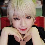 <b>민트색</b>도 잘 어울리는 금발미녀 초아.