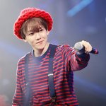 [EXO] 변.백.현 이<b>사진</b> 존나 <b>애기</b>같아...