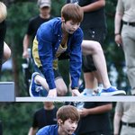 [시우민] 시우민,공항에서 각선미 뽐낸 기념 다리짤(<b>복습</b>타임) >...