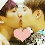 [EXO] <b>디오</b> <b>백현</b> 언제뽀뽀한거에요?