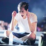 [EXO] 미스터슈 <b>입술</b>위에슈