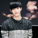 살려주세요~~ <b>홍빈</b>에게 빠져서 헤어나올 수 없네요 