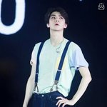 [EXO] 하늘을 바라보는 쎄훙.......!.!.!.!.!.!...