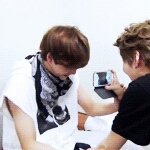 [EXO] 얘들아 그럼 <b>헤드셋</b>으로노래들으면