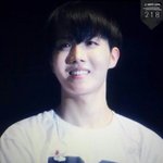 [방탄소년단] 호석이 이제 비주얼 <b>라인</b>에 들어가야할듯 ;;