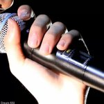 [카이] 종인이 손 <b>예쁘다</b>