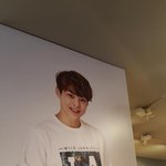 [시우민] 스파오 명동매장에 <b>상큼</b>한 시우민이 ㅇ0ㅇ