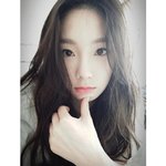 걸그룹 셀카속 <b>자체발광</b> 피부