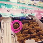 [EXO] 개육대할때 <b>치킨</b>에 몽구있었던거 갤러리보다 발견