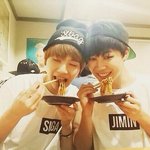 [EXO] <b>융기</b>랑 짐니 졸귀보스 