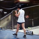 [EXO] 경수 덥다고 바지 <b>말아</b>올린거 개귀엽잖아..