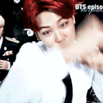 [방탄소년단] 이 움짤에서 <b>지민이</b>뒤에
