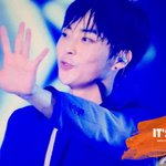 [EXO] 아 시발 이거보고 앞에둔 <b>치킨</b>도 못먹음