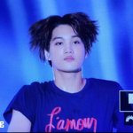 [카이] 종인이 이 <b>플뷰</b> 진짜 귀엽지않아ㅠㅠ?