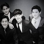 [EXO] 김종대김민석김종인김준면 김씨형제 <b>명절</b>사진