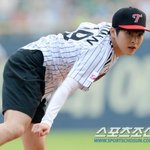 [EXO] 민석이 시구할때랑 끝나고  <b>갭</b>ㄴ