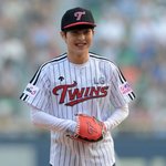 [EXO] 민석이 <b>반바지</b> 입었네 ㅋㅋ