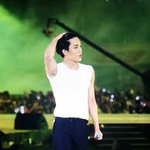 [카이] 나대콘 종인이 <b>전신</b>짤