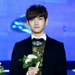 [댓글부탁해] 나이에 비해 어려보이는 남자 아이돌