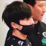 [시우민] <b>아카</b>쨩 시우민~ 홍콩 도착해써여...