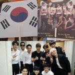 [EXO] “갓엑소팬 기특하네~” 광복70주년 맞아 태극부채 만든...