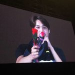 [카이] <b>종인</b>: 꽃은 남자가 줘야하는거예요