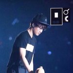 [카이] <b>곰돌이</b>친구 자리에 앉혀주는 종인이 씹덕ㅋ