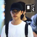 [EXO] 모자를 써도 가려<b>지지</b> 않는 미모