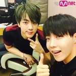 [방탄소년단] 이 짤들의 <b>공통</b>된 주제를 맞춰보슙