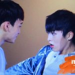 [시우민] 요구르트 과음한 시우민(<b>feat</b> 개다리춤 ㅋㅋ)