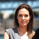 과한 저체중의 안젤리나 <b>졸리</b>