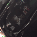 [시우민] 민석이 차에서 글러브랑 공갖고 논다.ㅋ