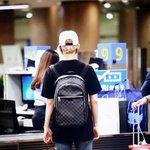 [백현] 백현이 공항 <b>뒤태</b>...