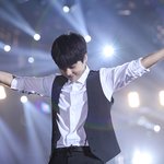 [시우민] 오늘도 <b>찬양</b>하라~ 무지개 시우민!