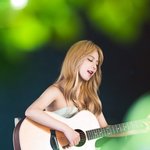 과감하게 뒷태 노출한 주니엘!