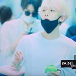 [EXO] 백현이 <b>공항</b>에서 껌나눠줌