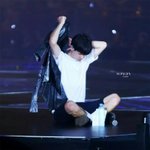 [EXO] 분명 <b>멀쩡</b>하게 옷을 입고있던거같은데