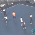 [시우민] 흰검들 사이에서 피어오르는 주황이(시우민) ㅋㅋ